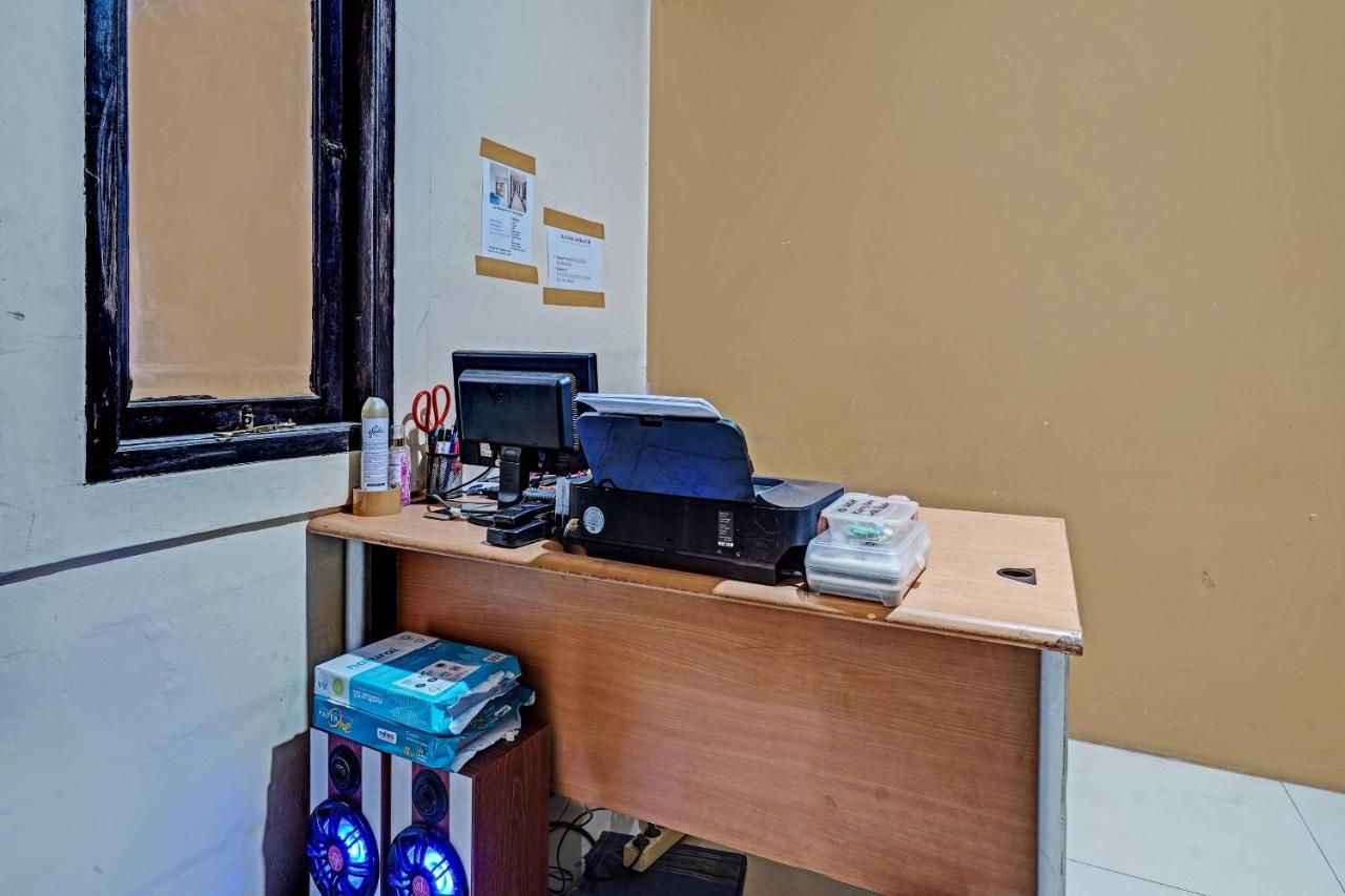 Oyo 91330 Munigar Syariah Hotel 2*