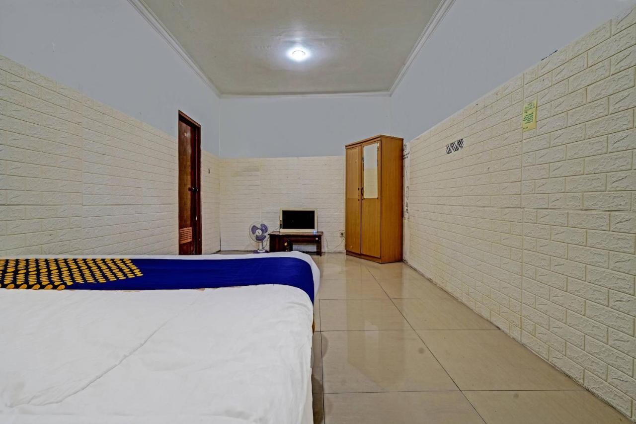 Oyo 91330 Munigar Syariah Hotel 2*